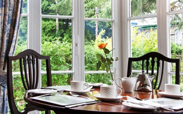 White Lodge Hotel