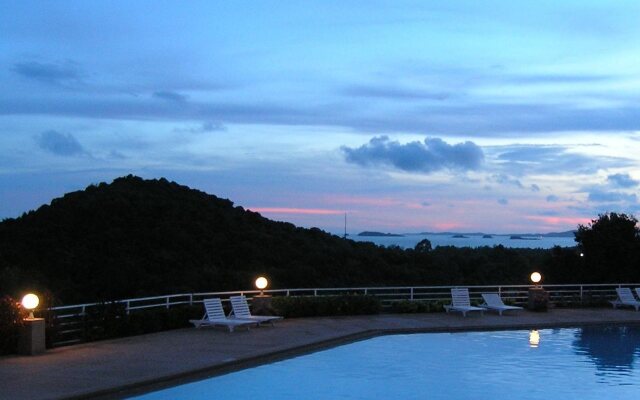 Hinsuay Namsai Resort Hotel