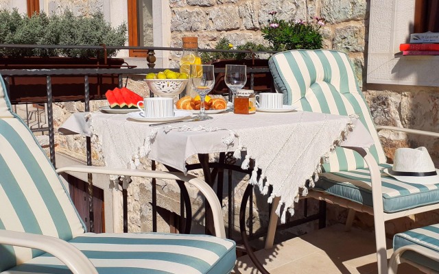 Apartment Ana On Island Hvar