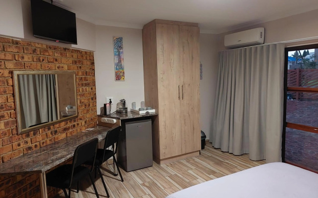 Twins Guest House Astoni