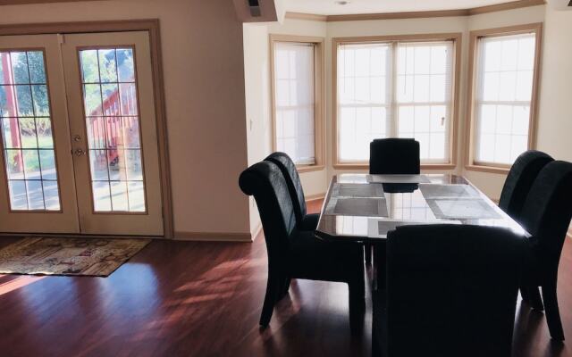 New Albany 3 BR Walkout Apartment