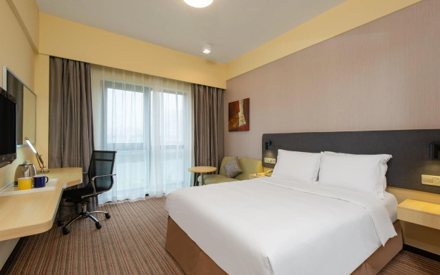 Holiday Inn Express Shanghai Putuo by IHG