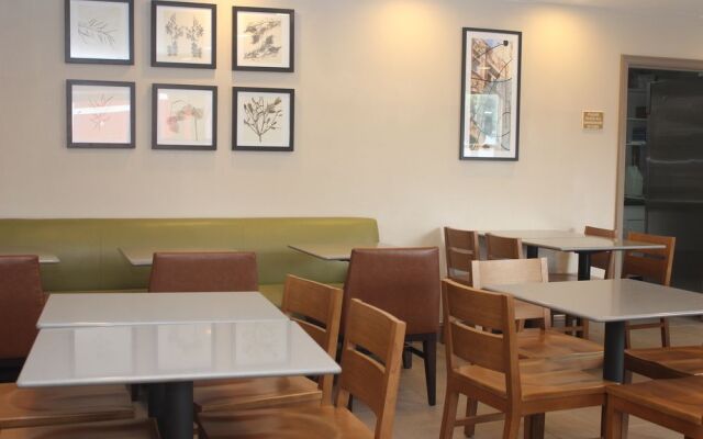 Country Inn & Suites By Carlson, Nashville, TN