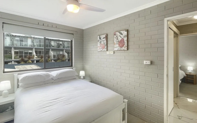 Serene Coastal Retreat With Carport – Guest Rooms – North Batemans Bay