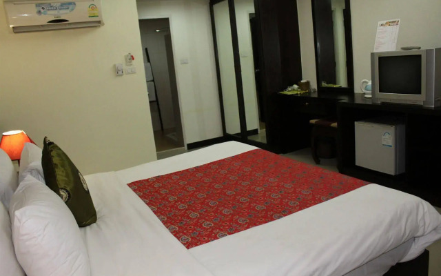 At Phuket Inn Patong Beach