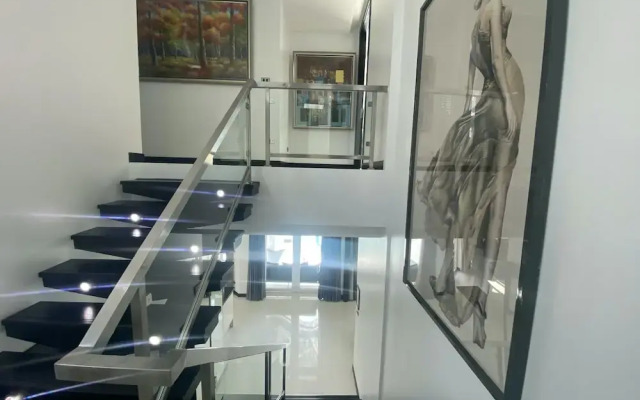 Hollywood Pool Villa Jomtien Pattaya