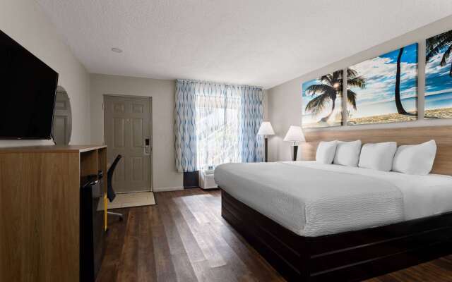 Days Inn by Wyndham St. Petersburg Central
