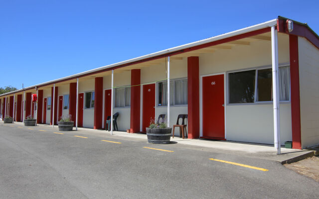 Tahuna Beach Holiday Park & Motel