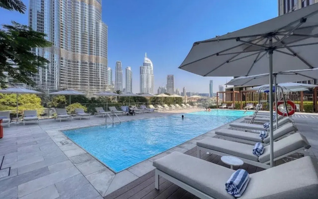 Sky Symphony 3BR Address Opera by Meerak