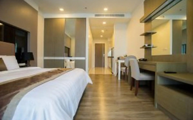 Metropolis Suites Bangkok, Tapestry Collection by Hilton