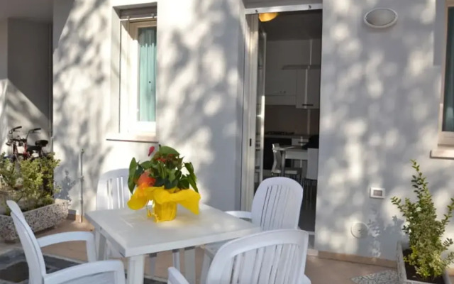 Modern Downtown Flat Near the Beach