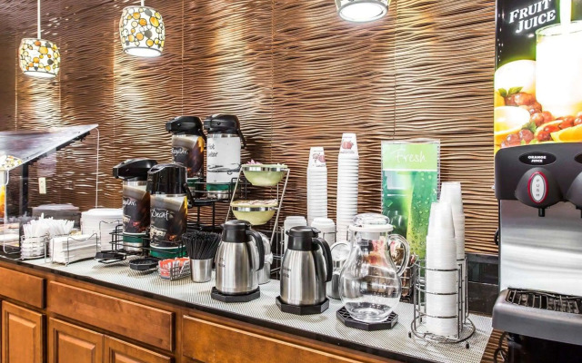 Quality Suites Hickory South