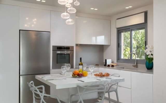 Posh 2Br In Hakovshim By Holyguest