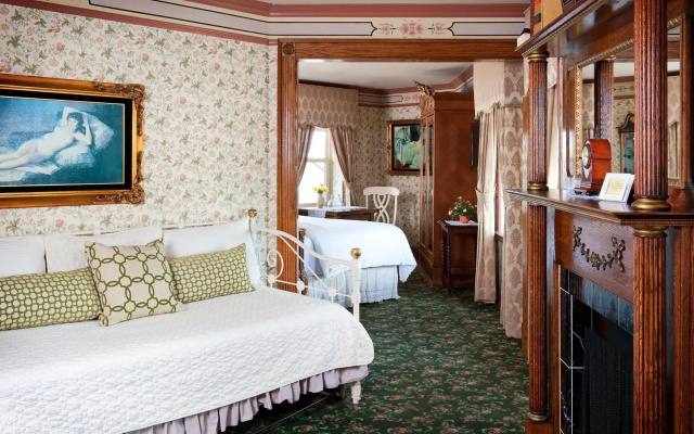 Dorymans Oceanfront Inn