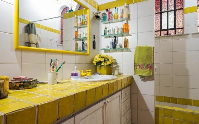 Casa Vermelha Hostel