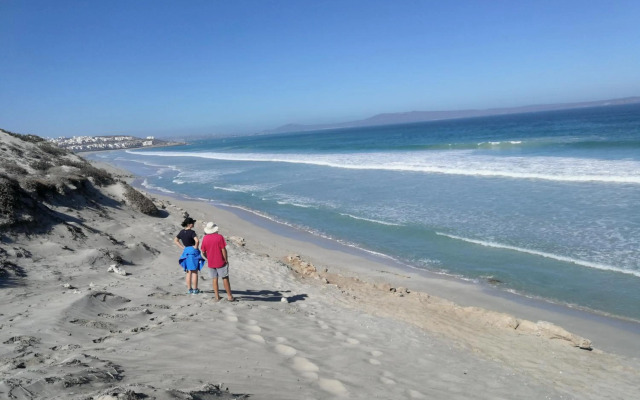 Paradise Beach Apartments Langebaan 4 Elara