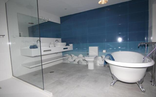 Arena Dorada - Apartments