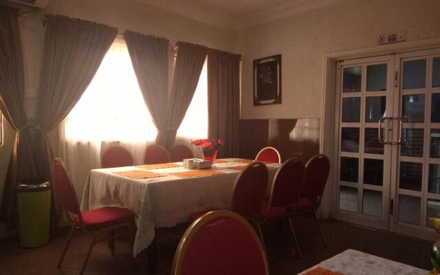 Rila Muam Castle Hotel