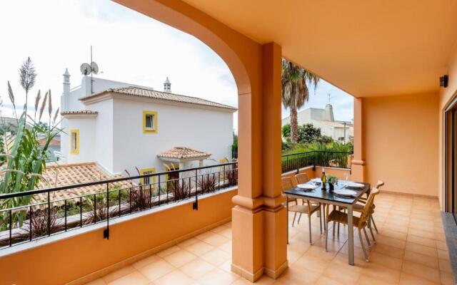 Spacious 2 bedroom apartment Baía da Luz