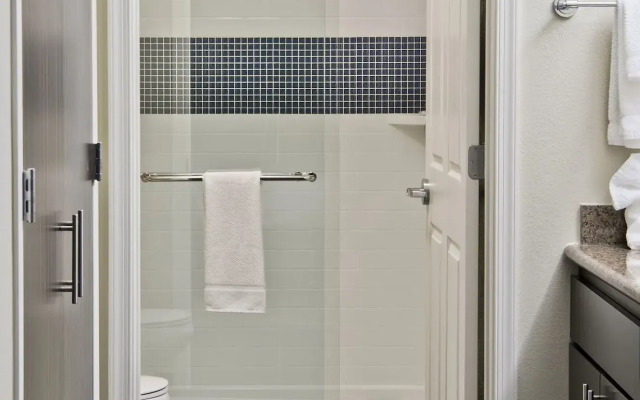 Staybridge Suites Charlotte Ballantyne by IHG