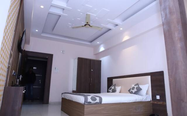 Hotel Tirupati Palace