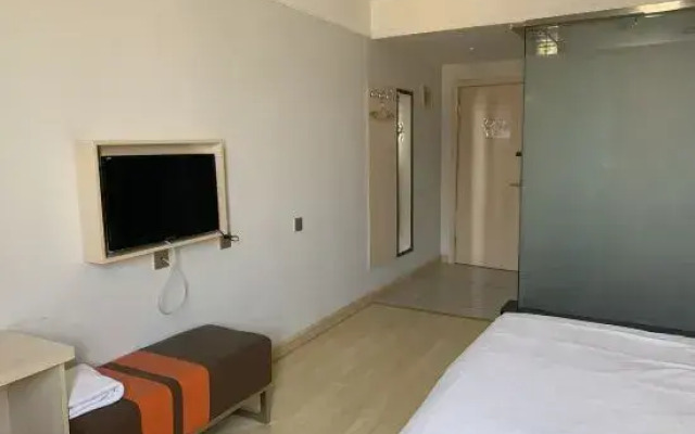 Pod Inn Chain Hotel (Taiyuan Chaoyang Street Clothing Market)