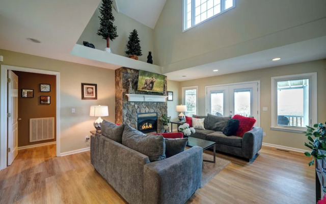 Sunset View 3 BDR Close to Downtown!