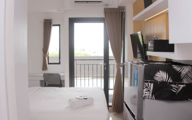 Elegant And Comfy Studio At Sayana Apartment