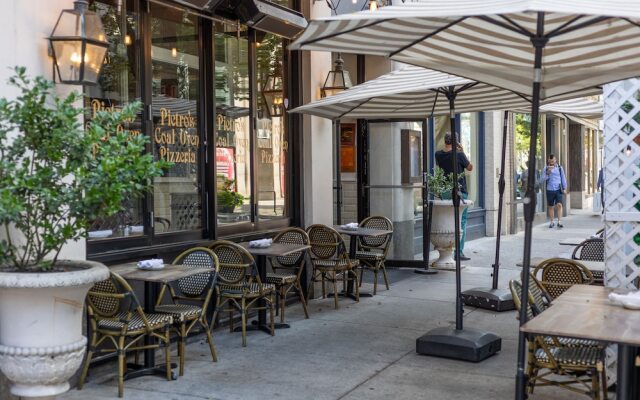 Sosuite at French Quarters - Rittenhouse Square