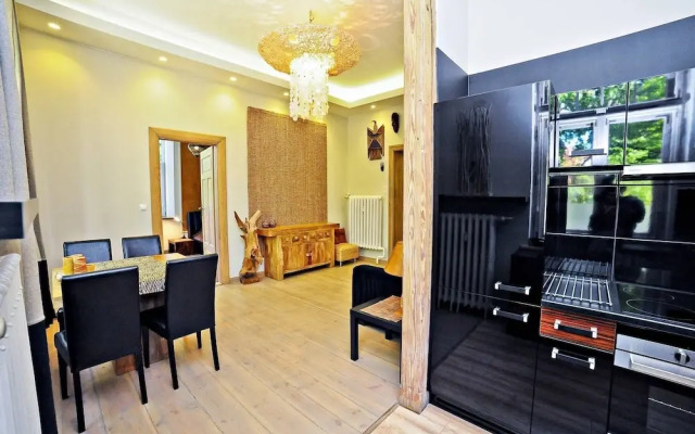 Africana by Grand Apartments