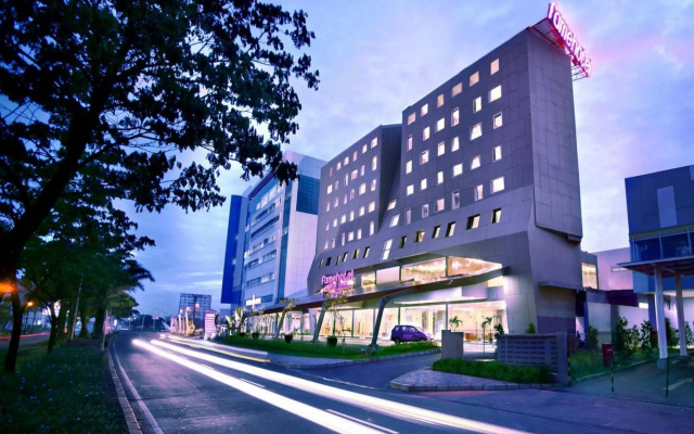 Fame Hotel Gading Serpong