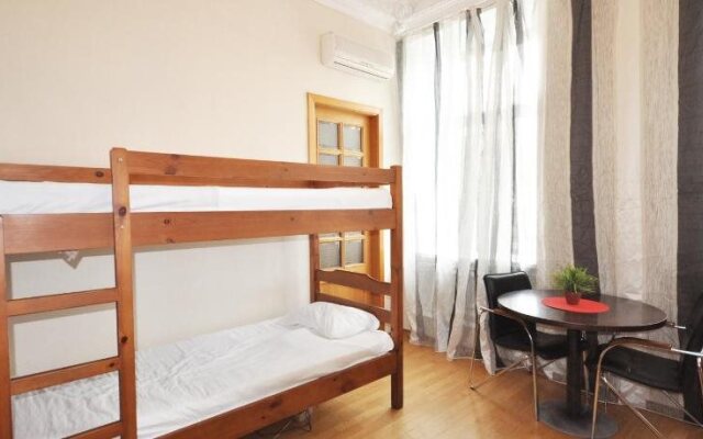 Best For Travelers Lodging Houses