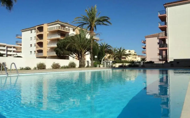 Appartement Sainte-Maxime, 1 pièce, 2 personnes - FR-1-226-420