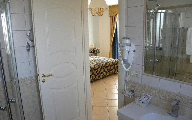 Hotel Ristorante Borgo La Tana