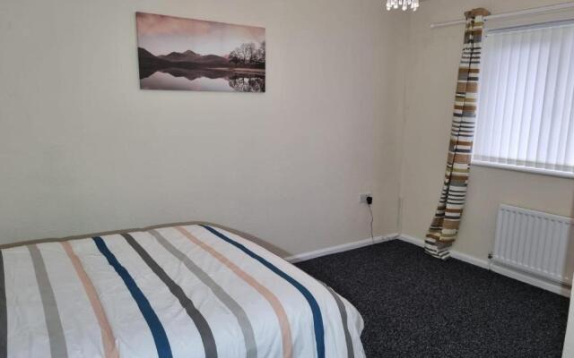 Nice Residential Within Easy Reach To Town