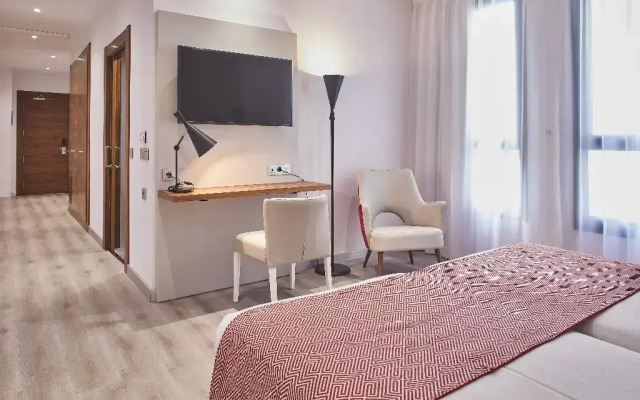 Hotel Silken Rona Dalba