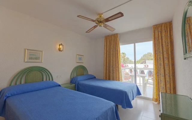 Marina Palace Apartments