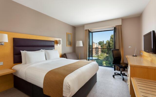 Holiday Inn London Brentford Lock by IHG