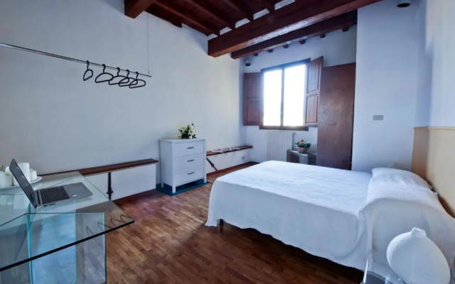 Ponte Vecchio Balcony