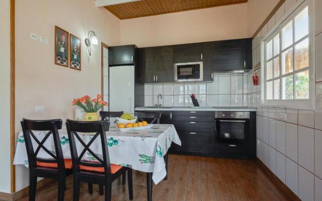 2 bedrooms house with shared pool enclosed garden and wifi at Buenavista del Norte 1 km away from the beach