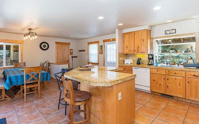 Heart of Truckee by Tahoe Mountain Properties