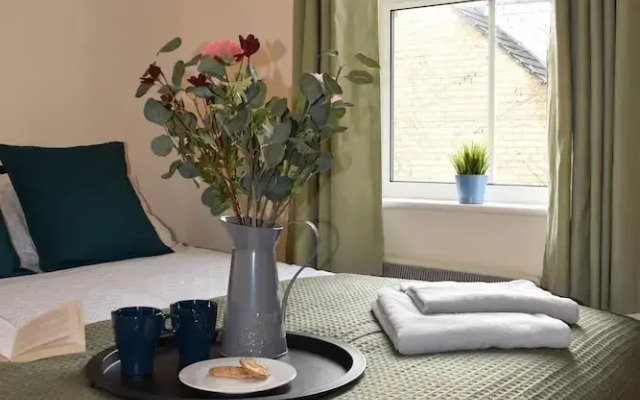 Comfortable Apartment Parking Included City Centre Proximity