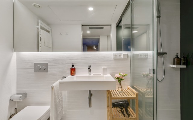 Pier 1 in Barcelona with 1 bedrooms and 1 bathrooms