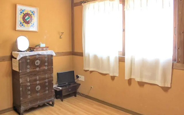 Haengjin Guesthouse