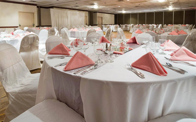 Comfort Inn & Suites Syracuse Airport