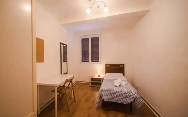 Lovely 4BD Apt 3min Walk to Ponte Vecchio