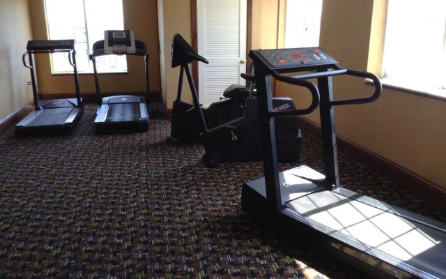 Hamilton Inn Select Beachfront Mackinaw City