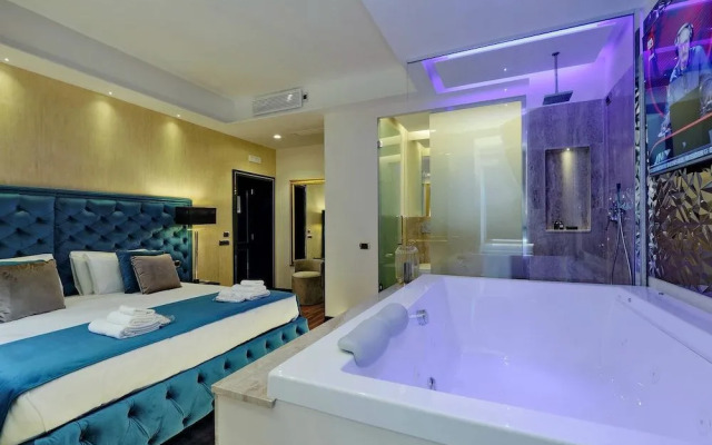 Trevi Diamond Luxury Suites & Jacuzzi