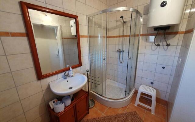 Private Accommodation Kanegra