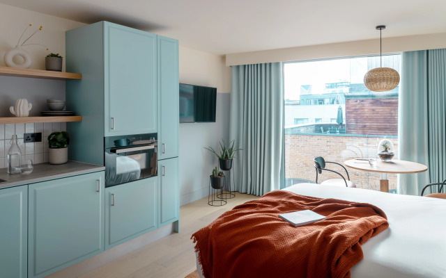 Bermonds Locke, Tower Bridge